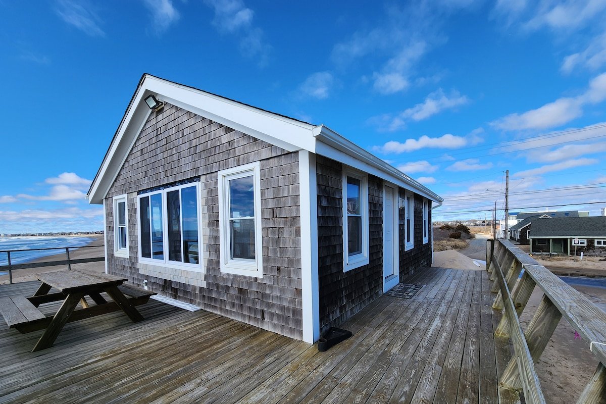 Striped Bass Villa – Beachfront Vacation Home gallery image 2