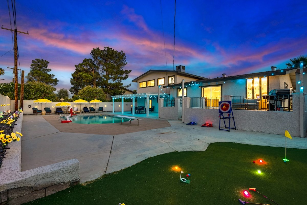 Family Oasis•King beds•Theater•Arcades•Msg chair gallery image 4