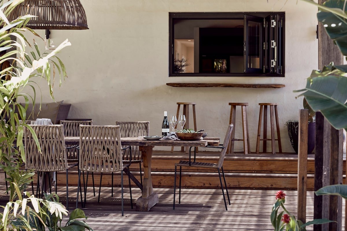 Two Acres Home gallery image 5