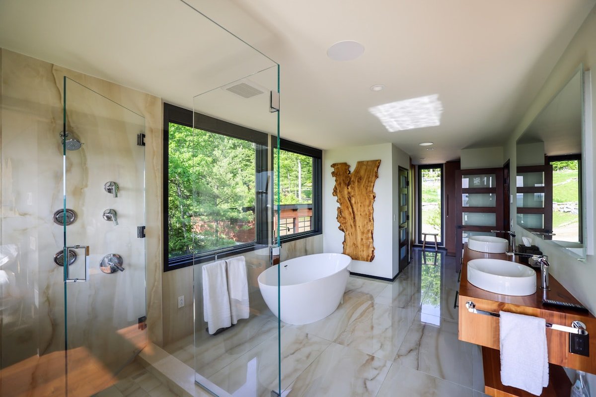 Sunset Falls: A Berkshire Mountain Luxury Retreat gallery image 3