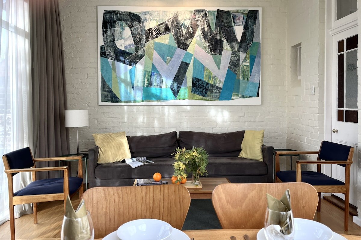 A Grand Victorian Home in Historic Battery Point gallery image 4