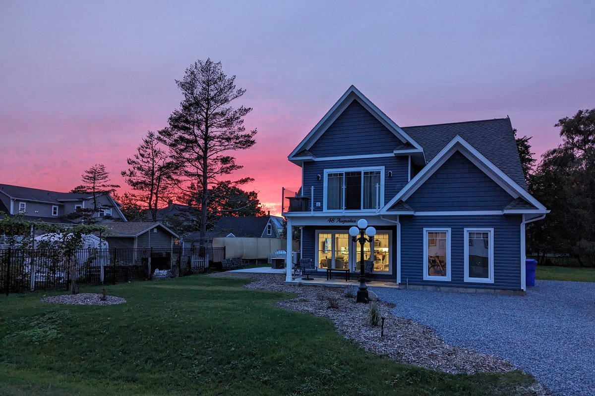 Relax in our “Low Tide”