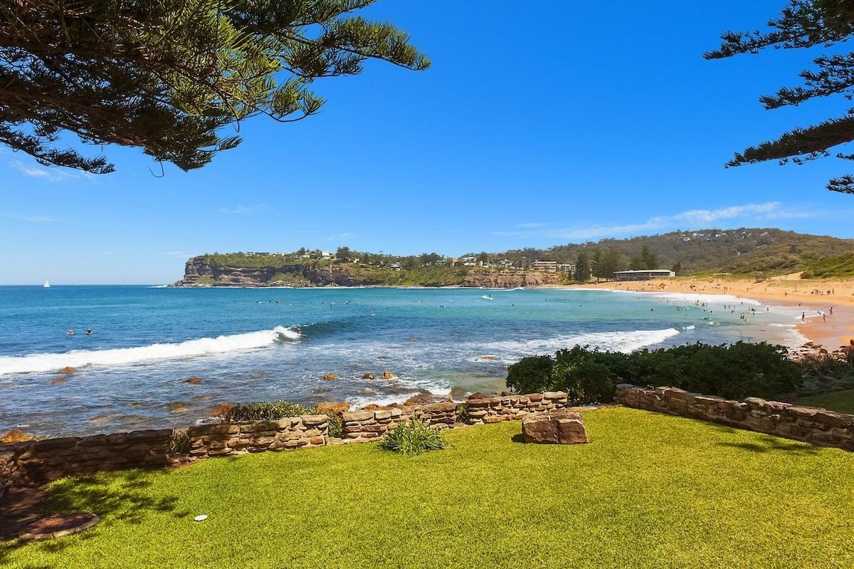 Surfbreak by Palm Beach Holiday Rentals gallery image 2