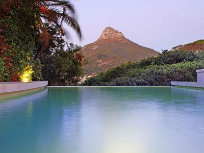 3 Bed close to Camps Bay beach, pool, garden