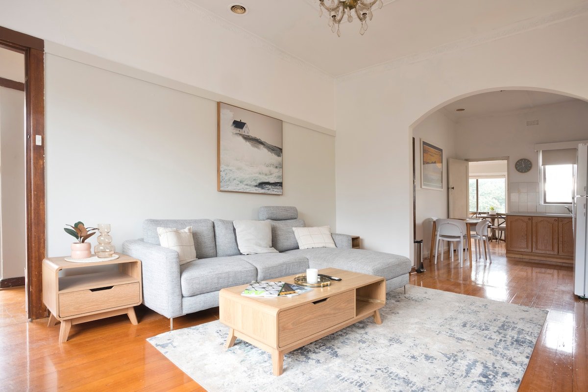 Richmond Delights – 4 Bedroom Duplex gallery image 2