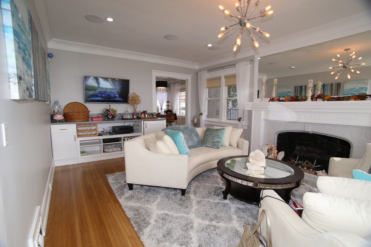 Ocean house, full size Tennis court & Pickleball. gallery image 5