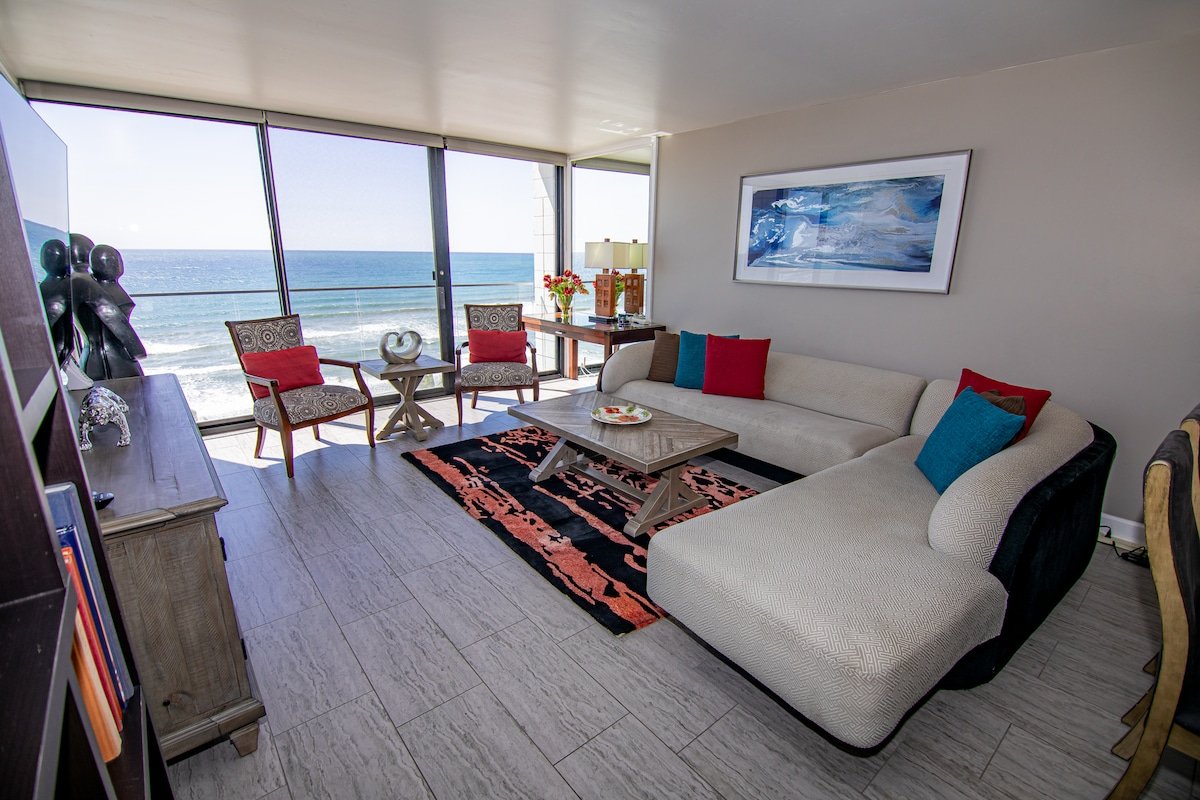 Oceanfront 2BR Condo Unmatched Views & Pool! -708 gallery image 2