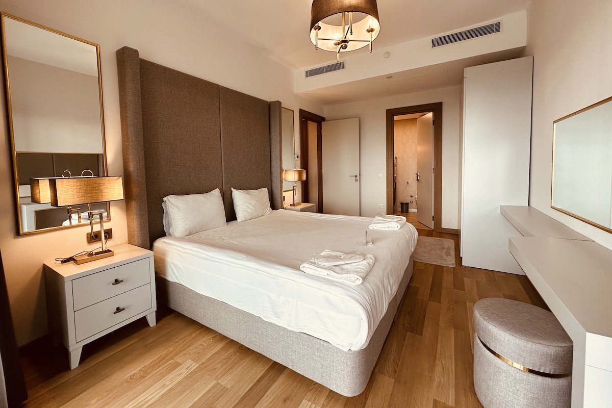 Fully furnished 2+1 two Bedroom Suite Maslak 1453 gallery image 4