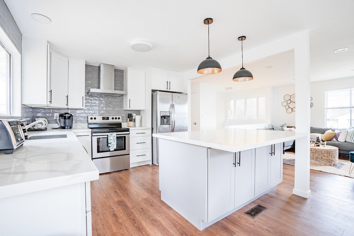 Charming 6BR Farmhouse Escape w/ Downtown Access gallery image 5