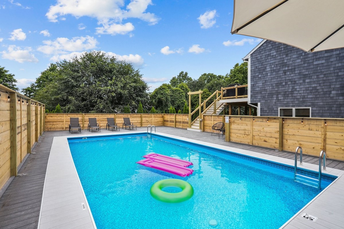 Modern Home w/ Pool & Game Room | Mins to Newport gallery image 4