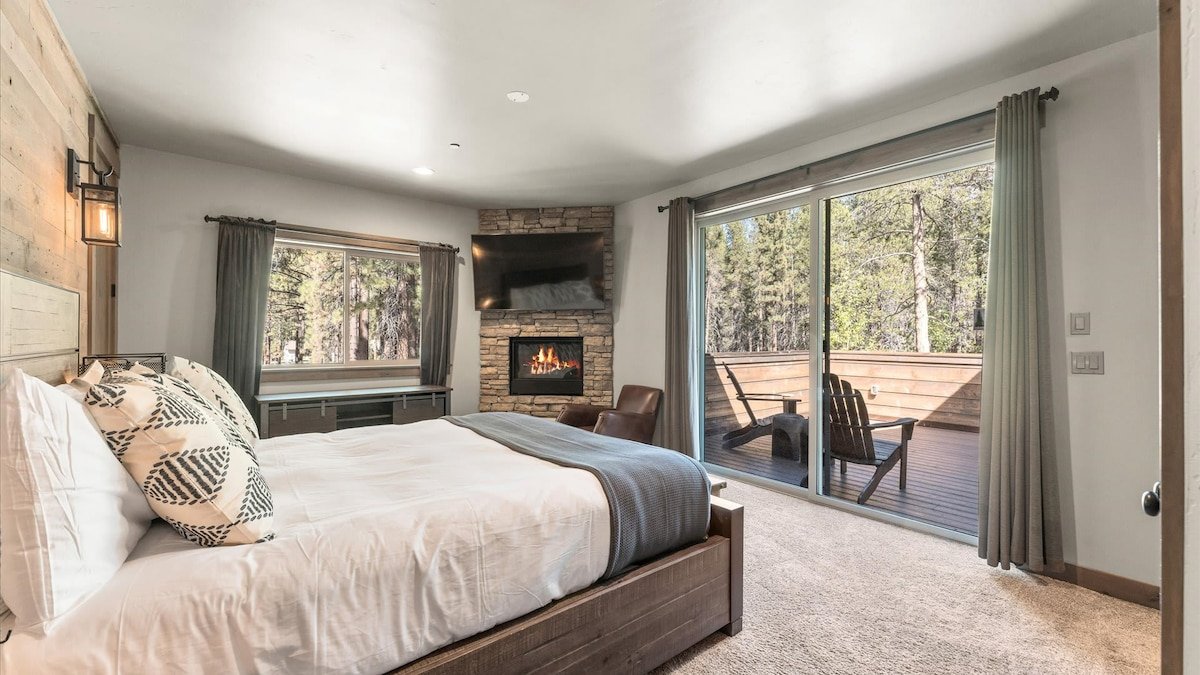 South Lake Escape | Indoor Pool + Movie Theater gallery image 3