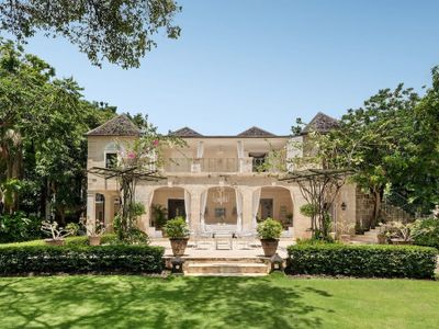 Elegant 7-Bed Villa on Quiet Caribbean Beach