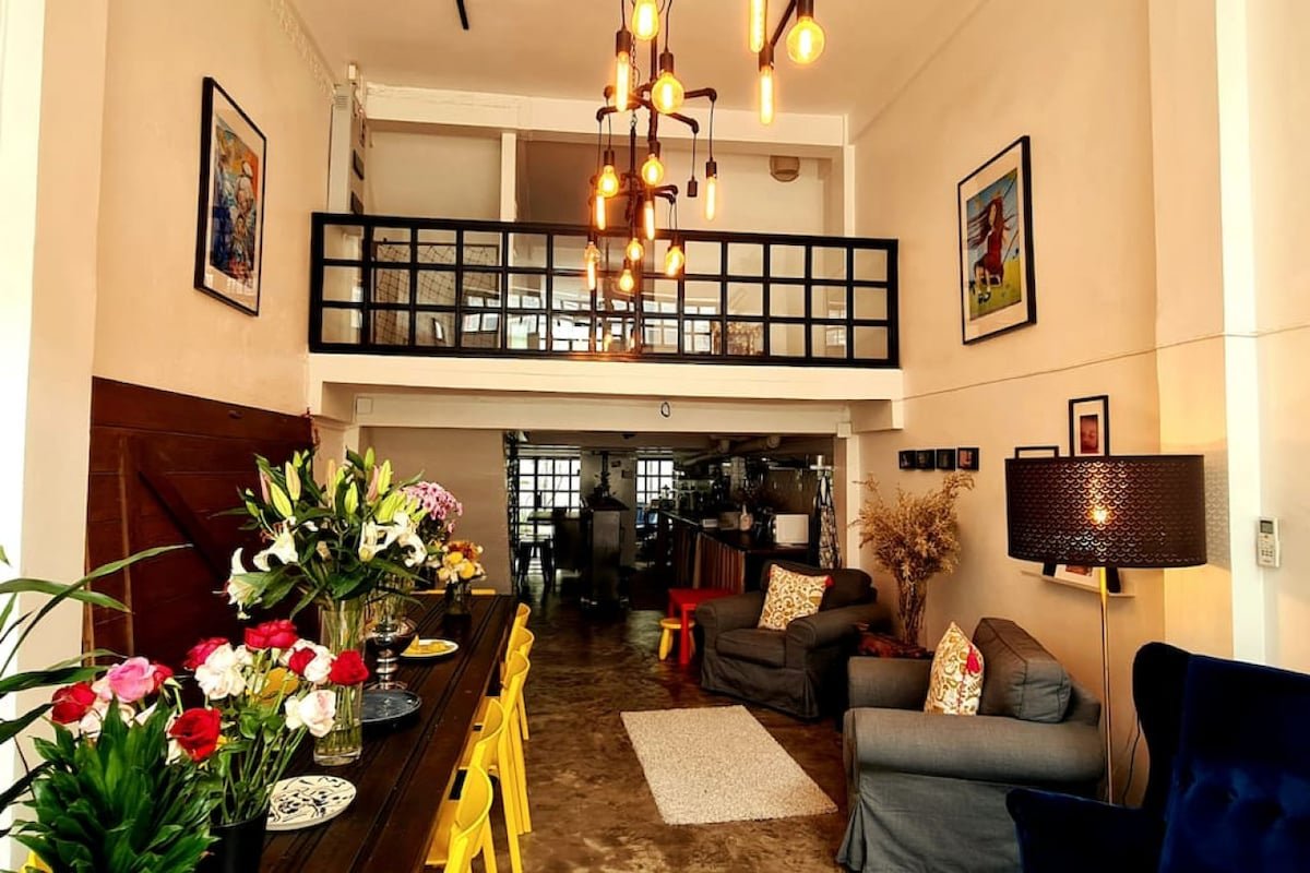 Beautiful 5 Story Family House gallery image 3