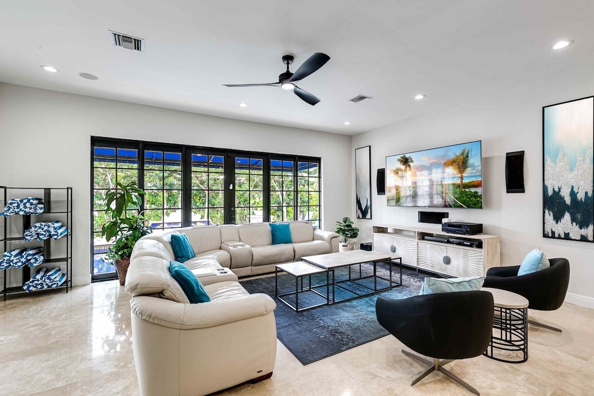 Ave Del Mar, Gated Waterfront Estate, Heated Pool gallery image 4