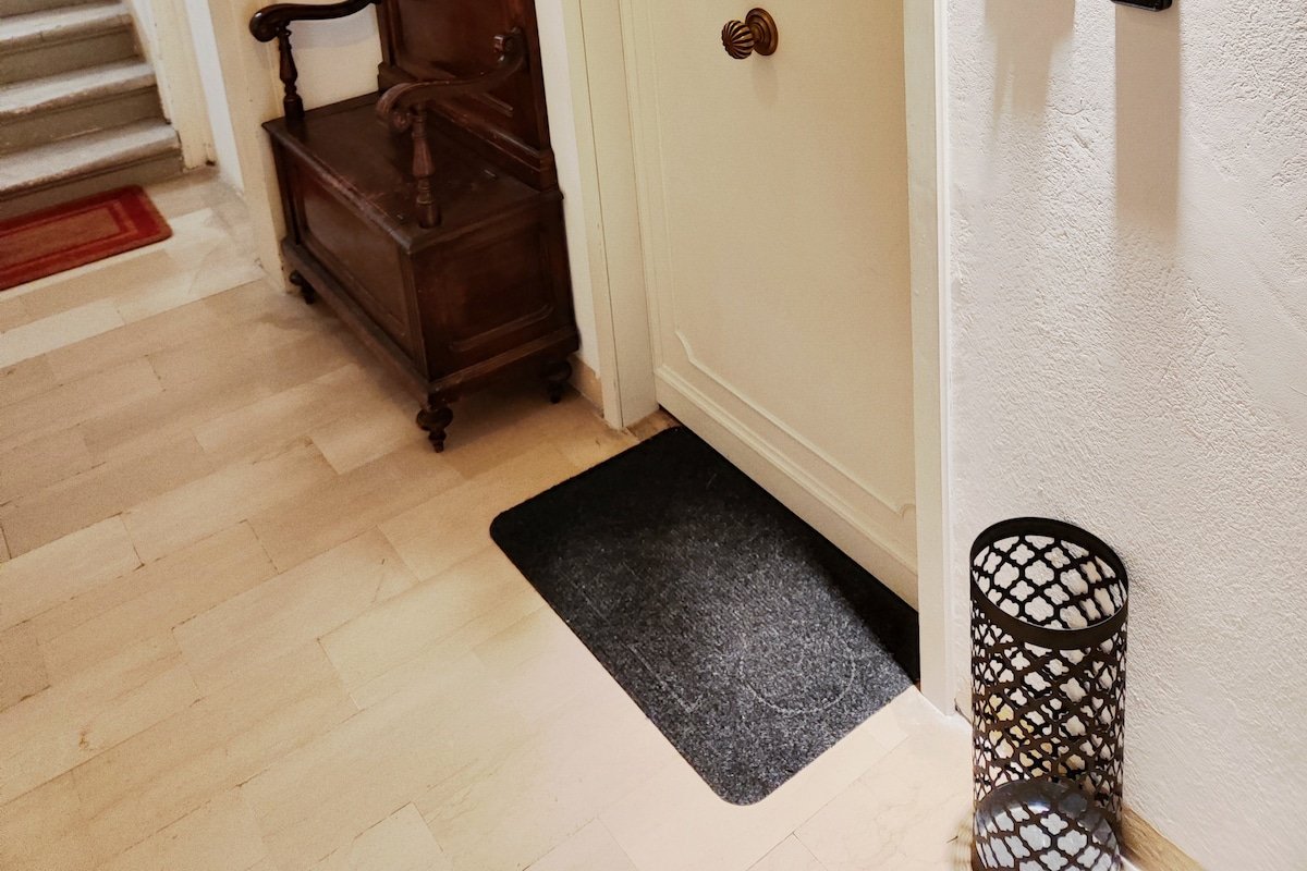 Oliver gallery image 4