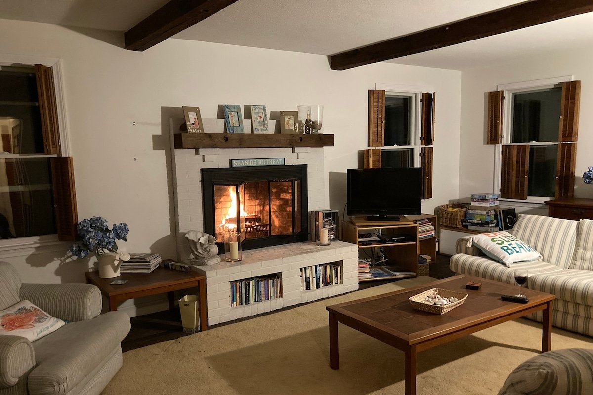 New Harbor House A & B w/Sunset View & Fire Place gallery image 4