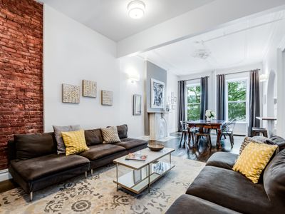 Lux 4 Bedroom Midtown Townhouse- Location Location