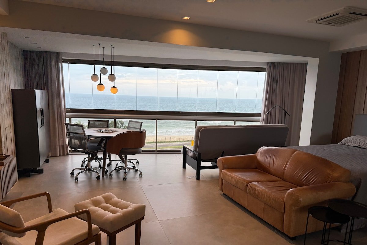 Apartamento frente mar na Barra gallery image 2