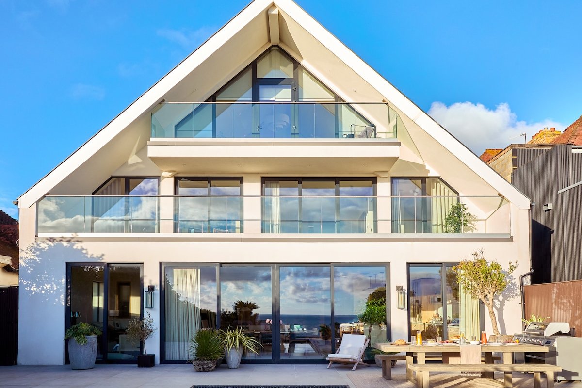 Exclusive Seaview Villa with Pool