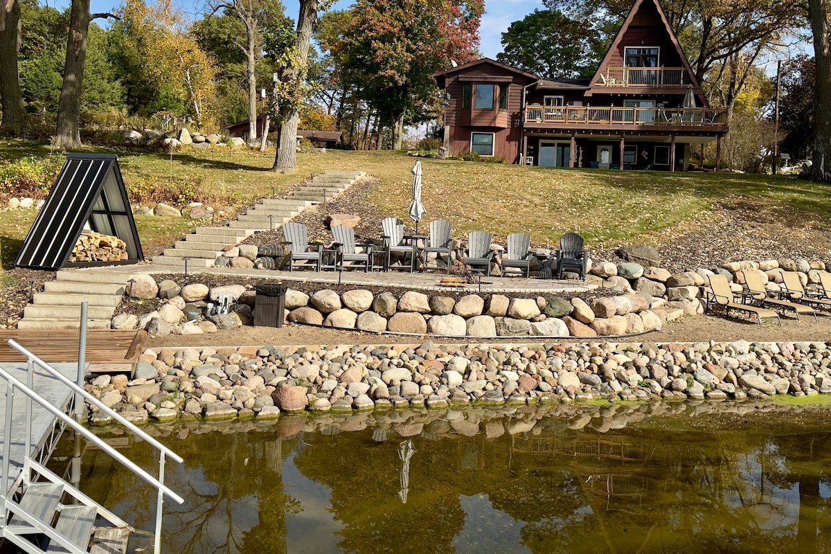 A-Frame of Mind on Blue Lake with pontoon for rent gallery image 2