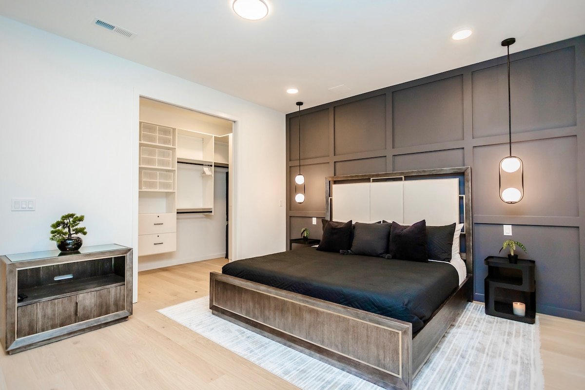 Ultra Modern Luxury – New Construction 4 Bedrooms gallery image 5