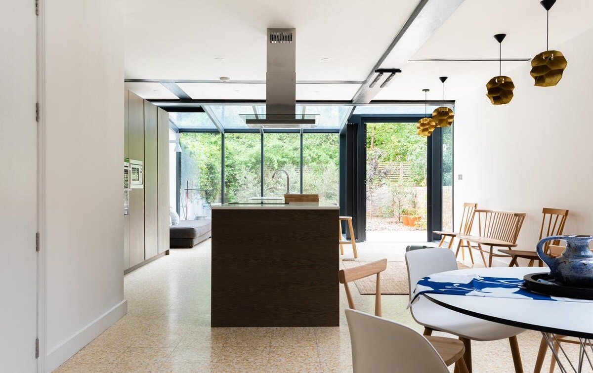 Spectacular House 4 Bed 3.5 Bath near Portobello gallery image 5