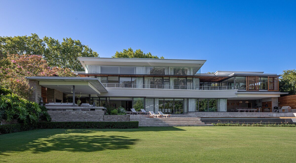 Makomo Masterpiece, by Steadfast Collection gallery image 2