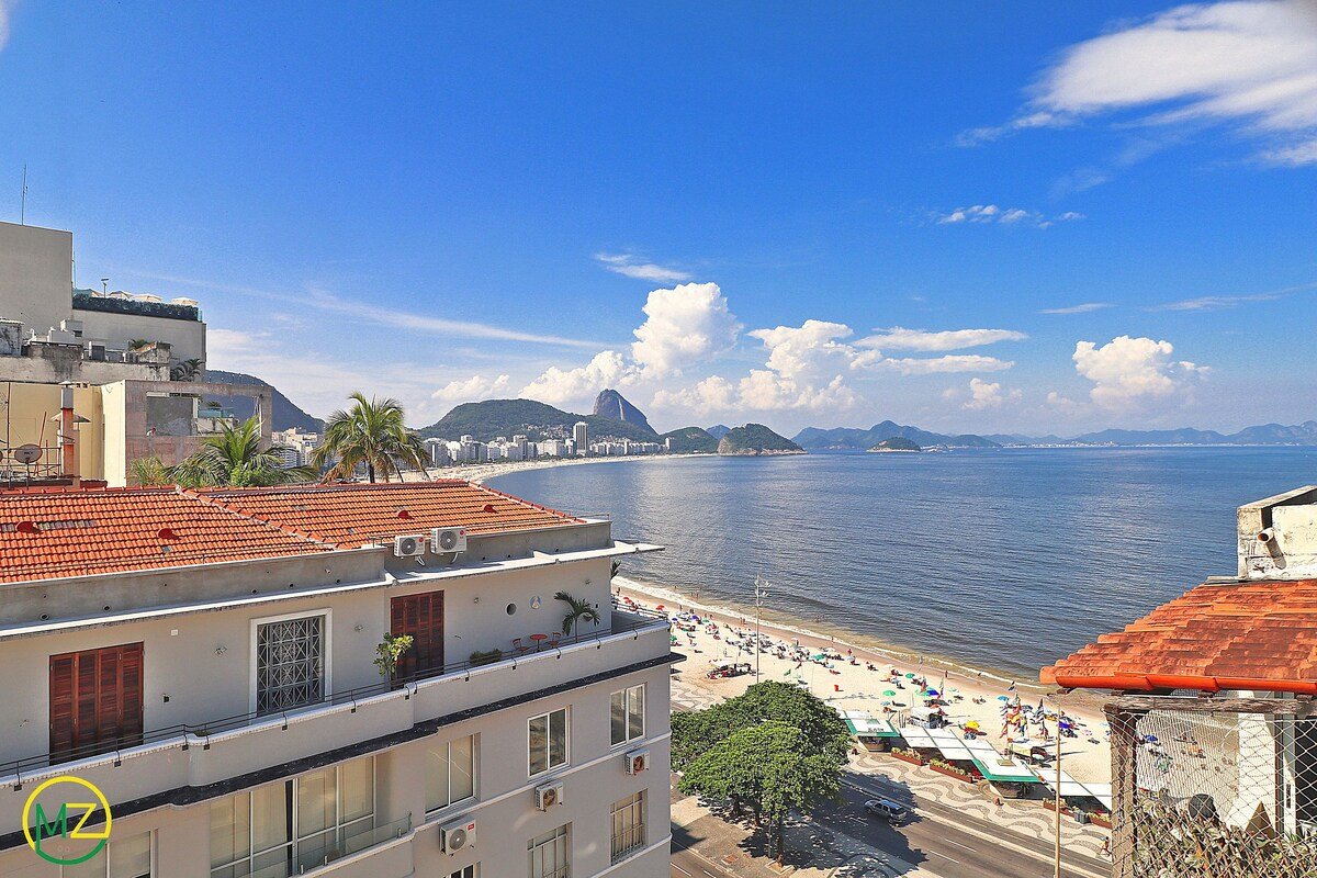 Amazing duplex penthouse with jacuzzi and sea view gallery image 3