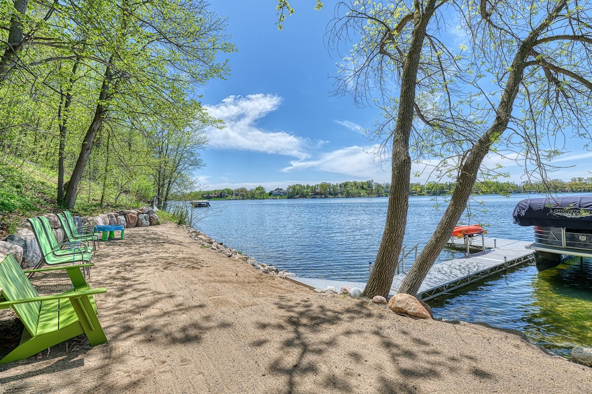 NEW! Maple Lake Retreat – All Season gallery image 2