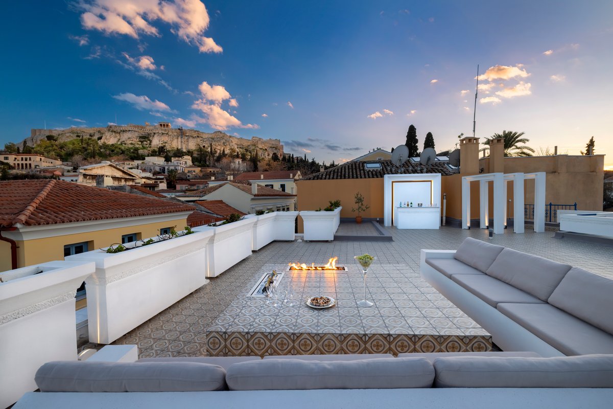 Live Your Myth Under The Acropolis@Plaka