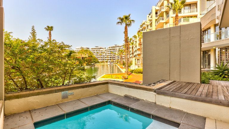 Lawhill Luxury Apartments 2 Bedroom Superior Apartment