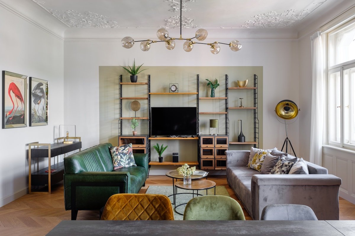 Three Bedrooms Apartment MN6 Luxury Suites gallery image 3