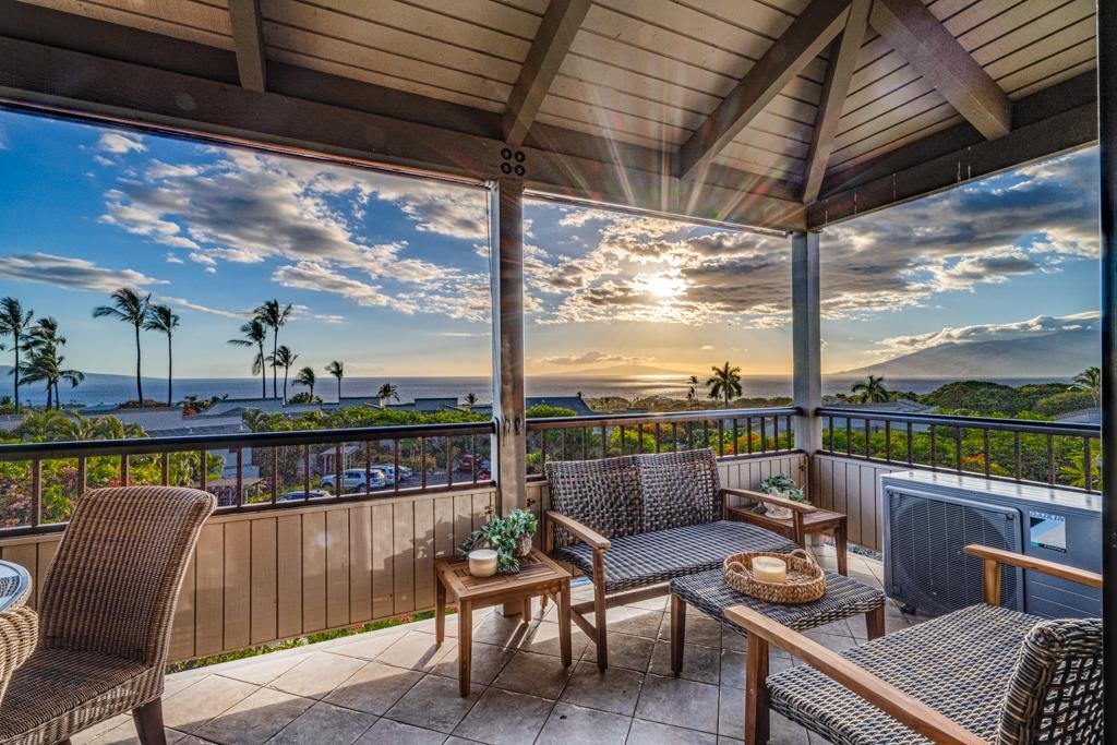 Gorgeous Condo Two King Suites & Huge Ocean Views!