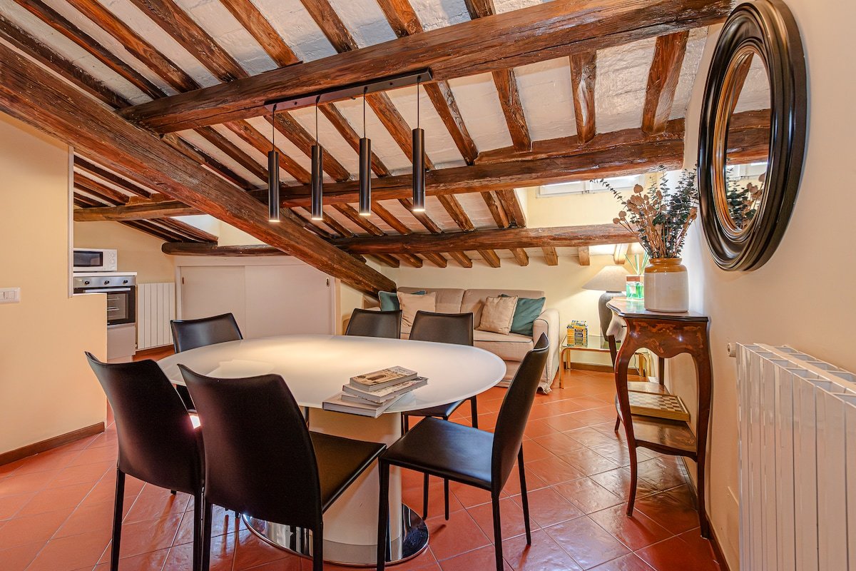 The Pantheon – Charming Apt with Terrace gallery image 4