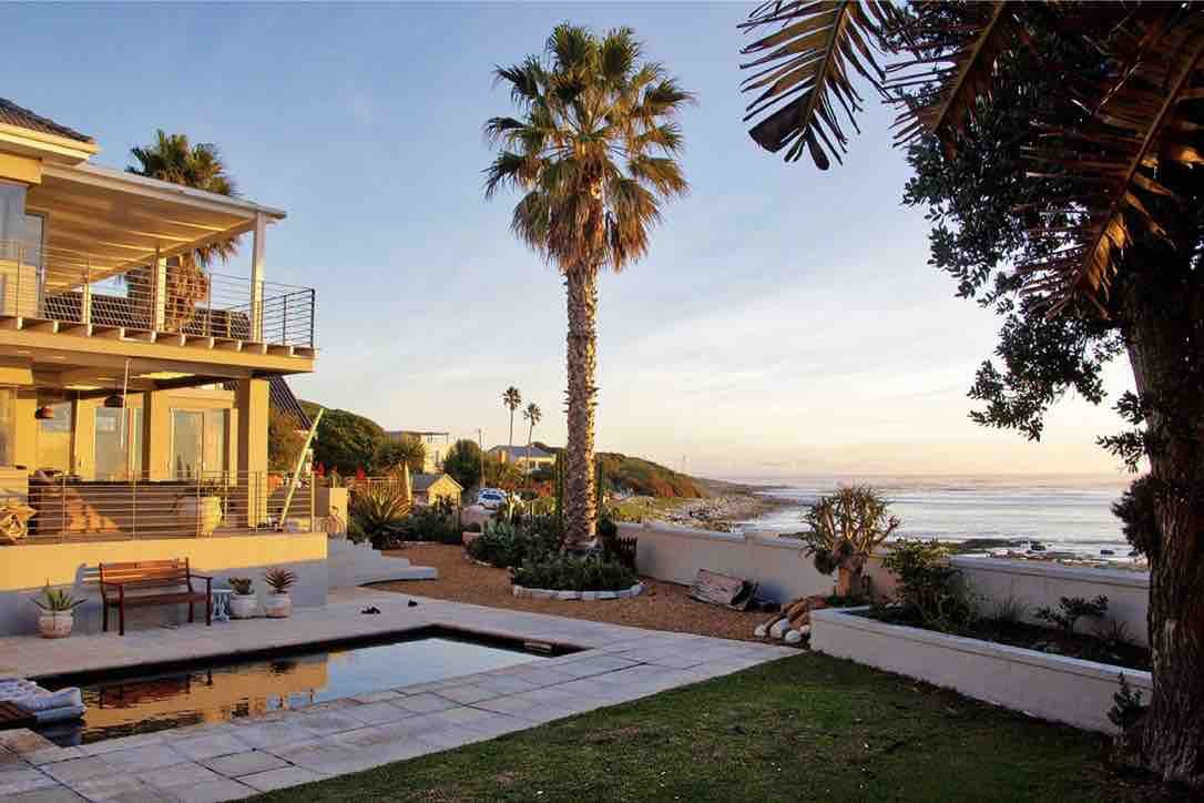 Seaside Luxury at 12 Lighthouse gallery image 2