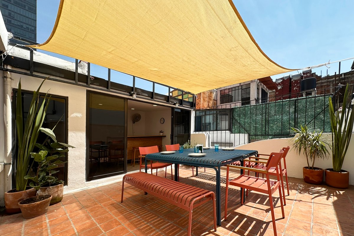 Vibrante Casa en Zona Rosa