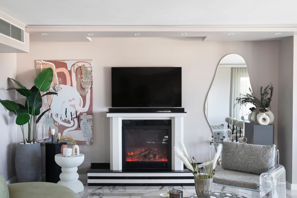 Luxury 4-bedroom villa by the sea gallery image 4