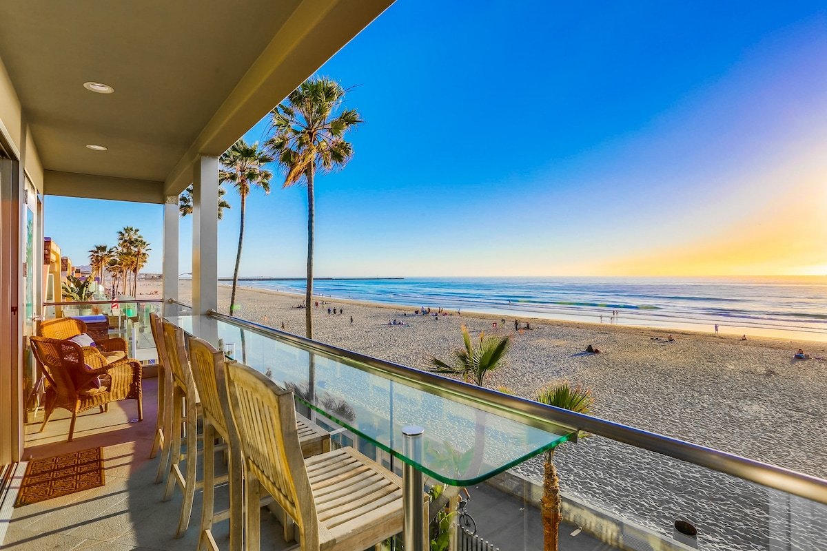 South Beach | Oceanfront 5BR in Mission Beach gallery image 2