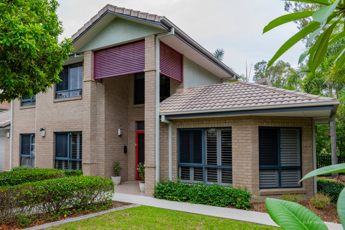 The Cascade- Breathtaking lakeside retreat