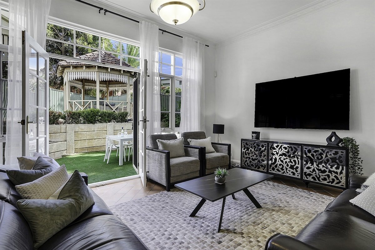 Lake Monger Modern Character Home! gallery image 2