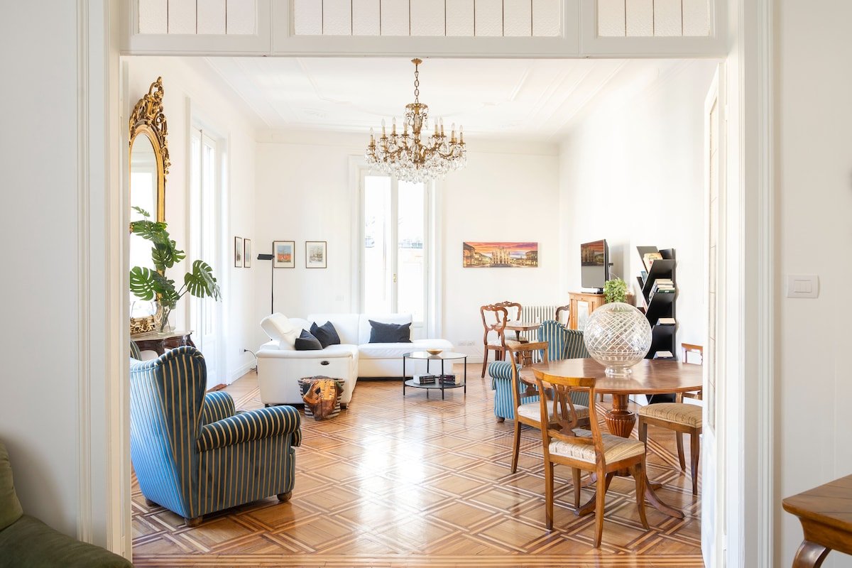 Navigli Harmony Flat: 3 bedrooms, 6 guests gallery image 2