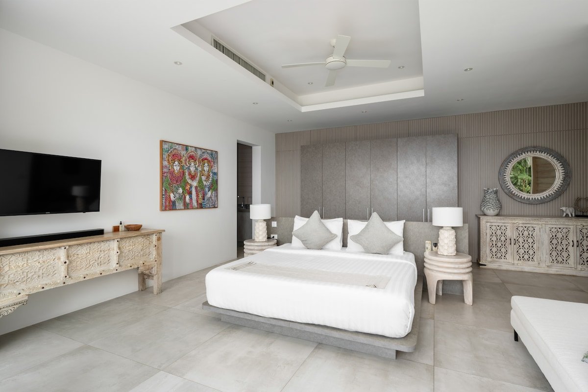 Villa Maliya: Full Service, Beachfront, Pool gallery image 5