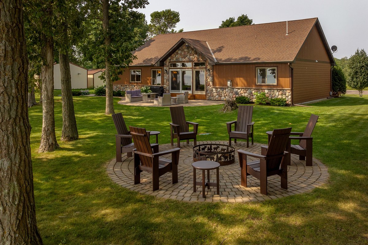 2 Docks 2 Shores- Ramp, Water Toys, Game Room!