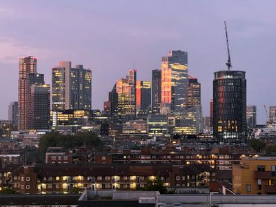 Artist City Retreats x 2 – with amazing views!