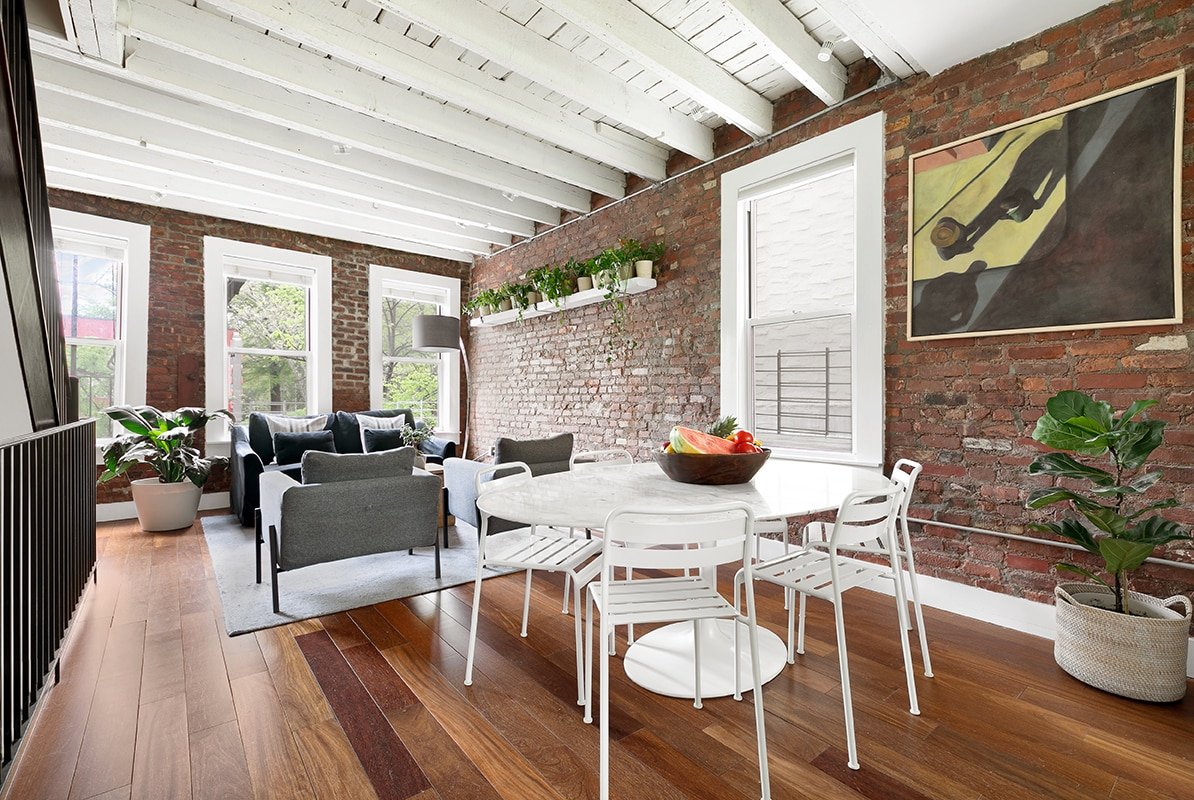 Beautiful Williamsburg Townhouse 4 bed / 2.5 bath gallery image 3