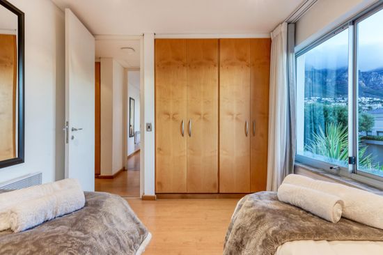 Strathmore House Photo 4