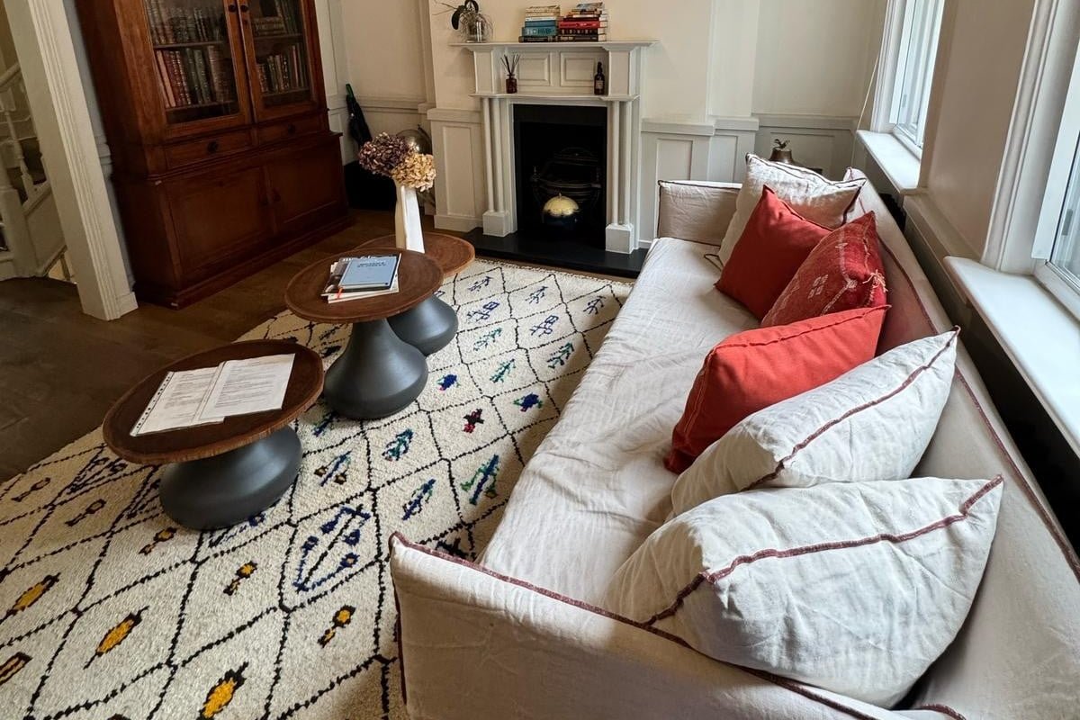 Stunning 3 Bed Townhouse in the heart of Mayfair gallery image 3