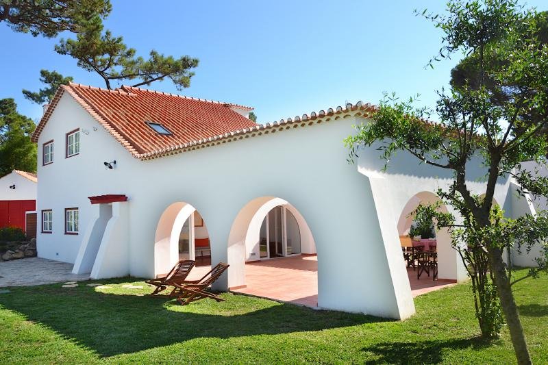 Domus Quieta w/pool, garden & pinewood near beach