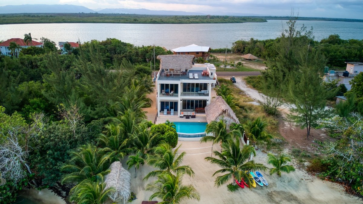 Luxury Oceanfront Villa-Best Pier on the Peninsula gallery image 2