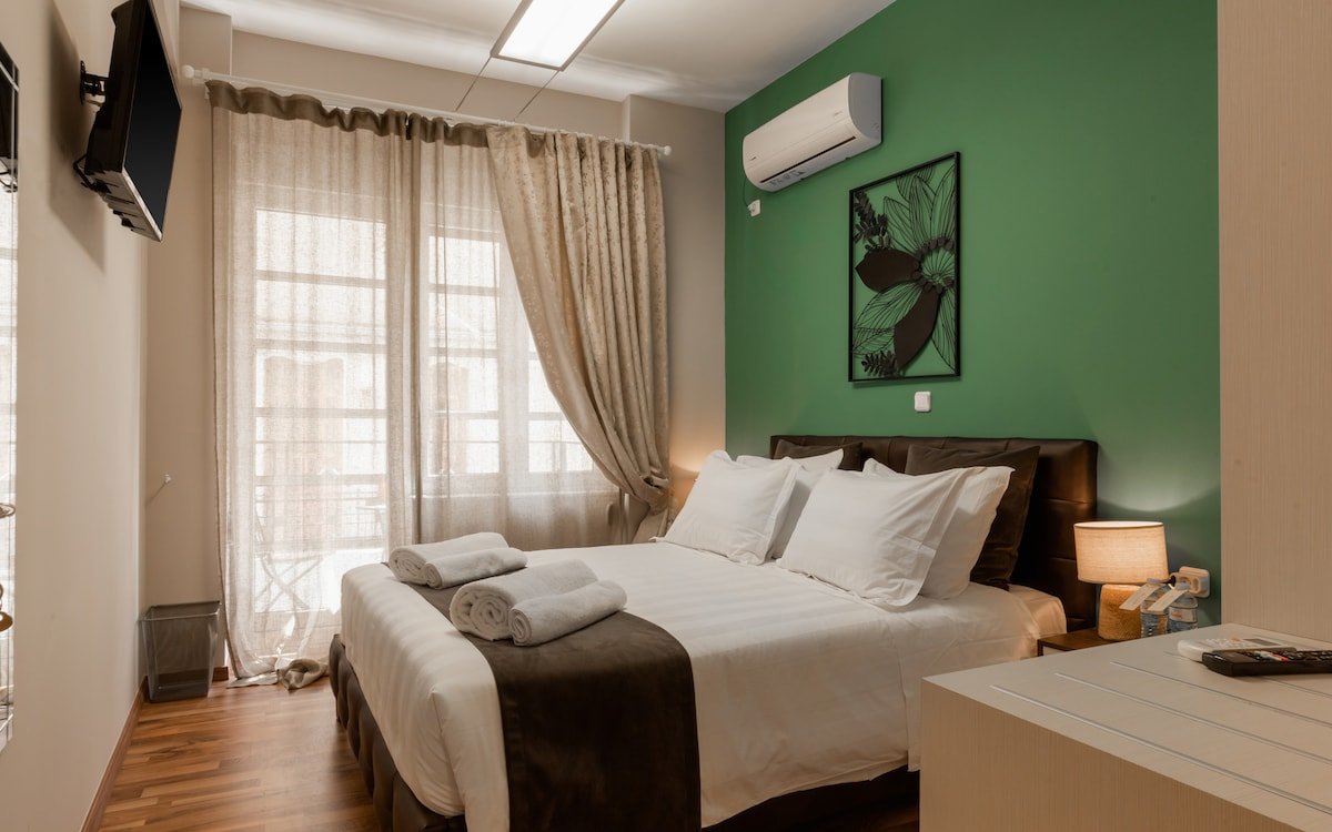 Monastiraki Urban Apartment, next to the Metro. gallery image 3